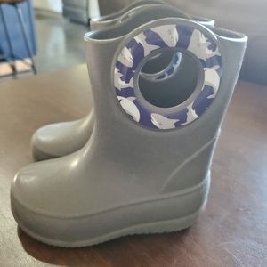 Toddler size 5 rain boots